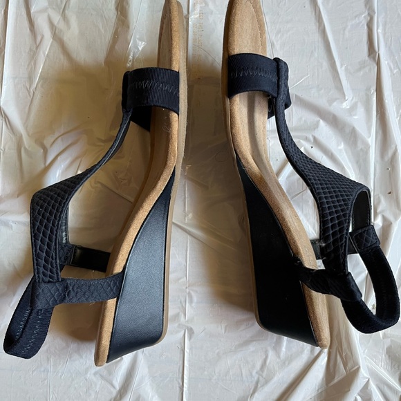 Alfani sandals size 7 1/2 with heel 1 1/2 and navy with tan suede like sole. - Picture 2 of 2